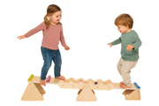 Pasarela de equilibrio de madera – cada paso es un logro